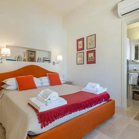 Traghetto Sleeps 6 With Pool *