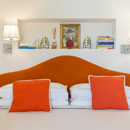 Traghetto Sleeps 6 With Pool 빌라